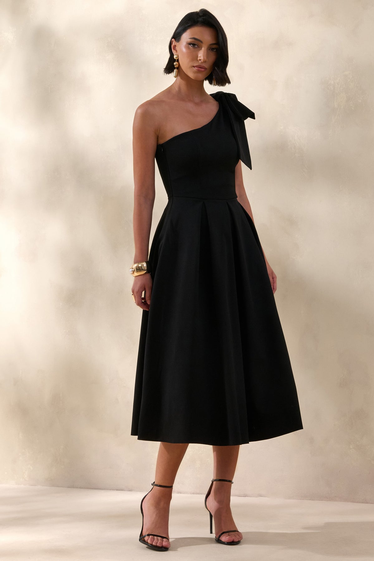 ECM_HR_CL137132001 - Meria | Black Asymmetric-Neck Midi Dress With Bow-Sleeve 1.jpg