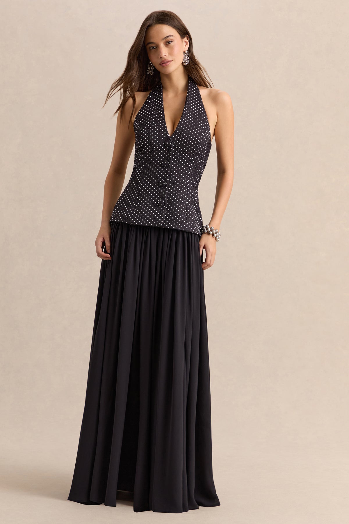 ECMH-HR-CL137142141 - Zarina - Black & White Plunge-Neck Maxi Dress 01.jpg