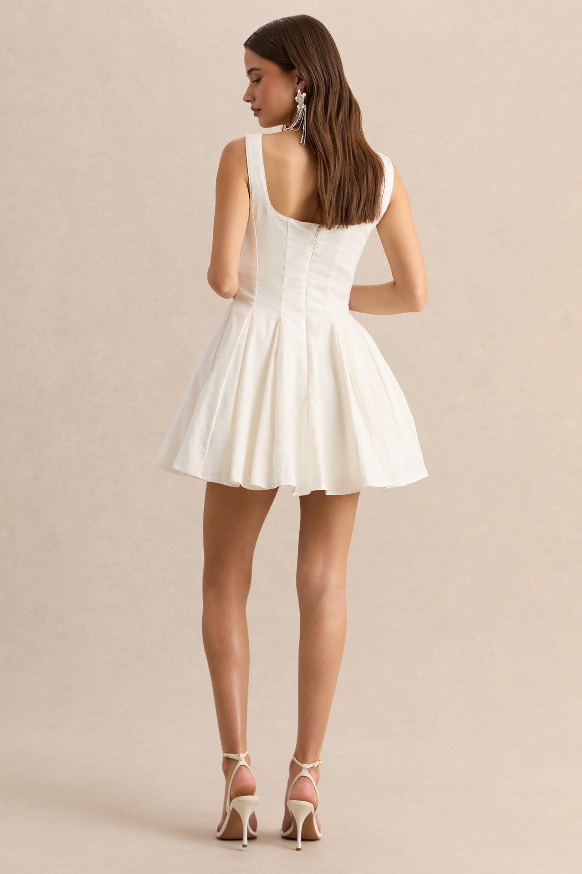 ECM_HR_CL137198110---Brioria---White-Square-Neck-Skater-Mini-Dress-04.jpg