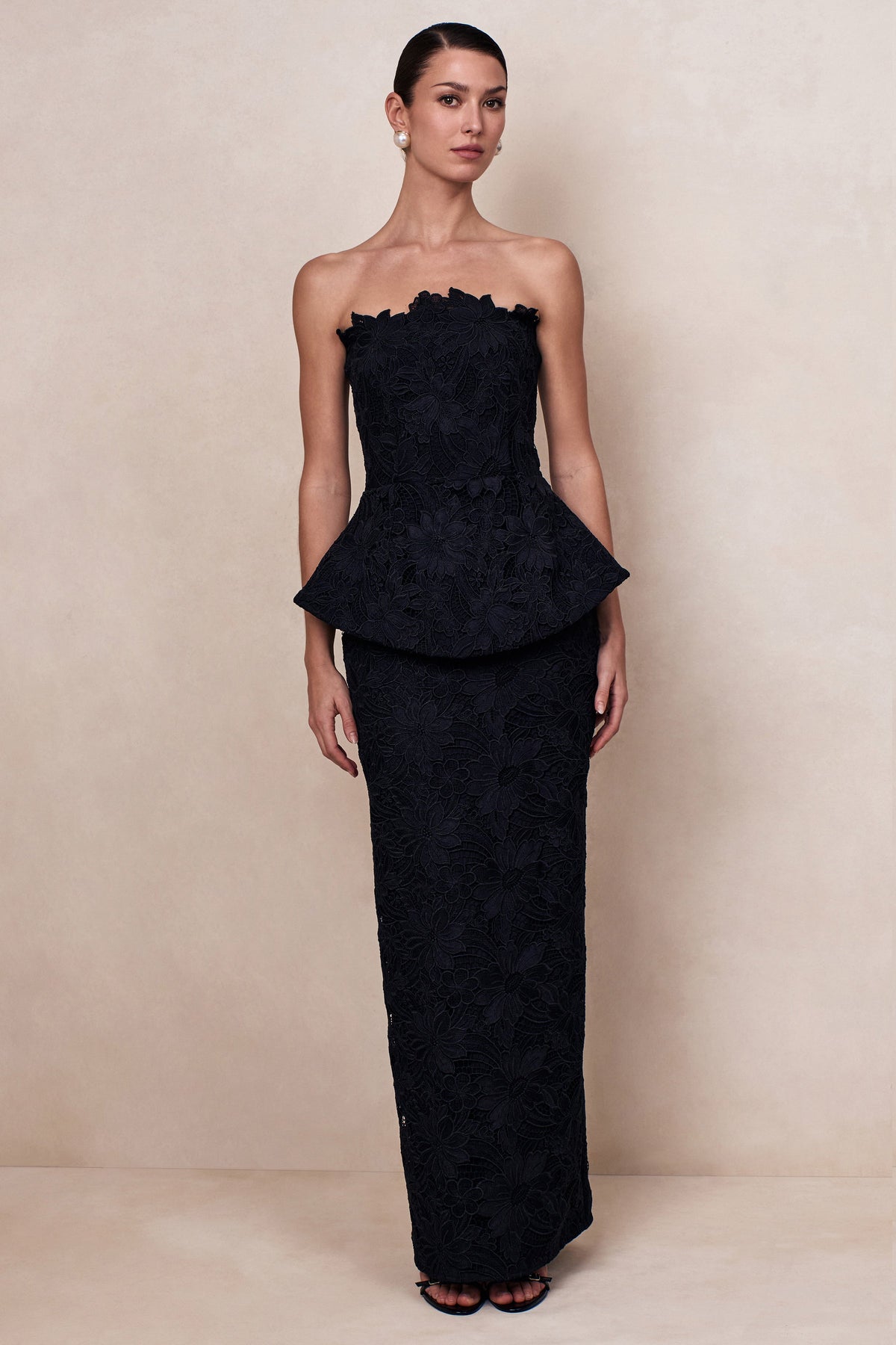 CL13730900106_ECM_CL137309001_-_Delvine___Black_Lace_Bandeau_Corset_Maxi_Dress_03