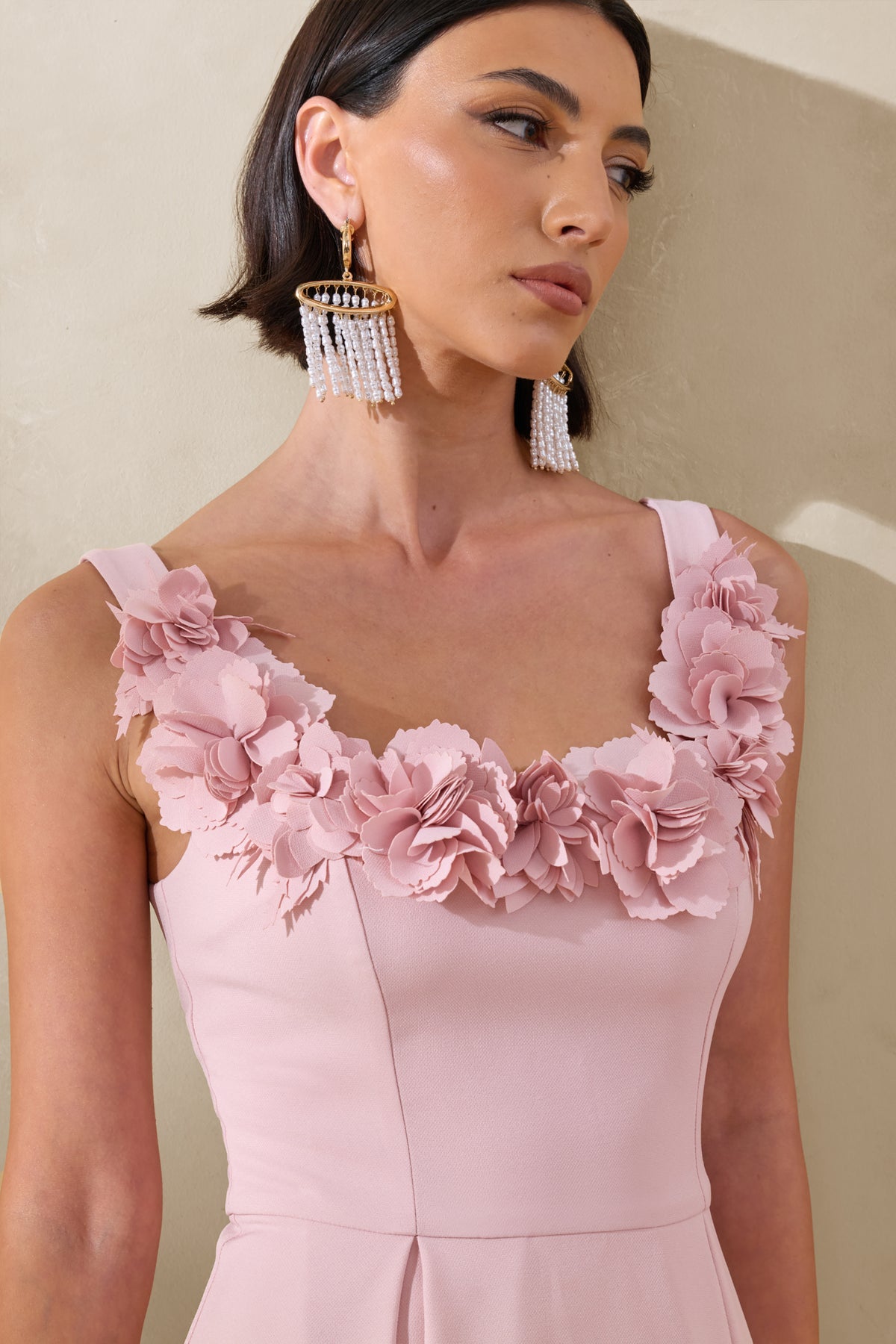 ECM_HR_CL137439083---Maelle-_-Pink-Scoop-Neck-Midi-Dress-With-Corsage-Detailing-3.jpg
