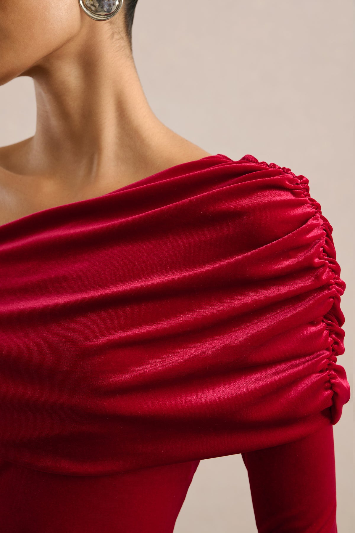 ECM_HR_CL137568100 - Hadria _ Red Velvet Asymmetric-Neck Maxi Dress With Sash-Detail4.jpg
