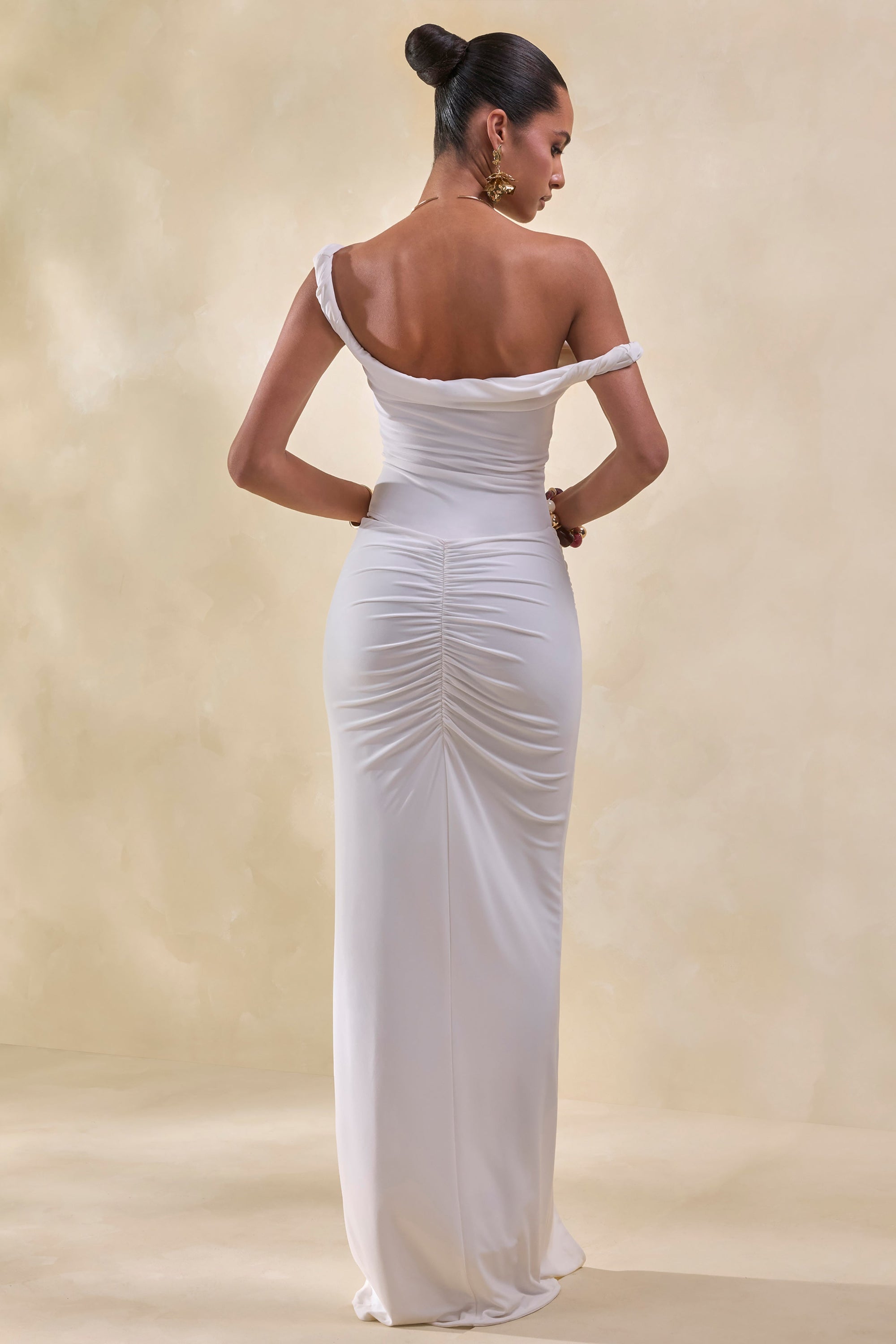 CL13783311006_ECM_HR_CL137817110---Kesia-White-Twisted-Asymmetric-Bodysuit-_-ECM_HR_CL137833110---Idris-White-Twisted-Waist-Maxi-Skirt-With-Front-Split9-copy-2