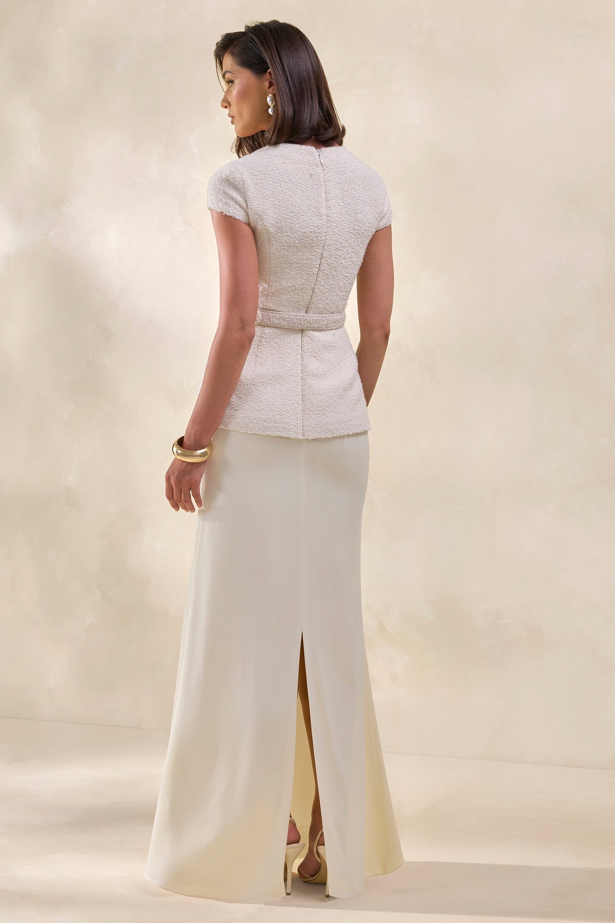CL13791511106_ECM_HR_CL137915111_-_Whispera___Cream_Crew-Neck_Maxi_Dress_With_Satin_Skirt_And_Pocket-Details_5_90023e4d-7bf1-4e31-81cd-f910ff320b30
