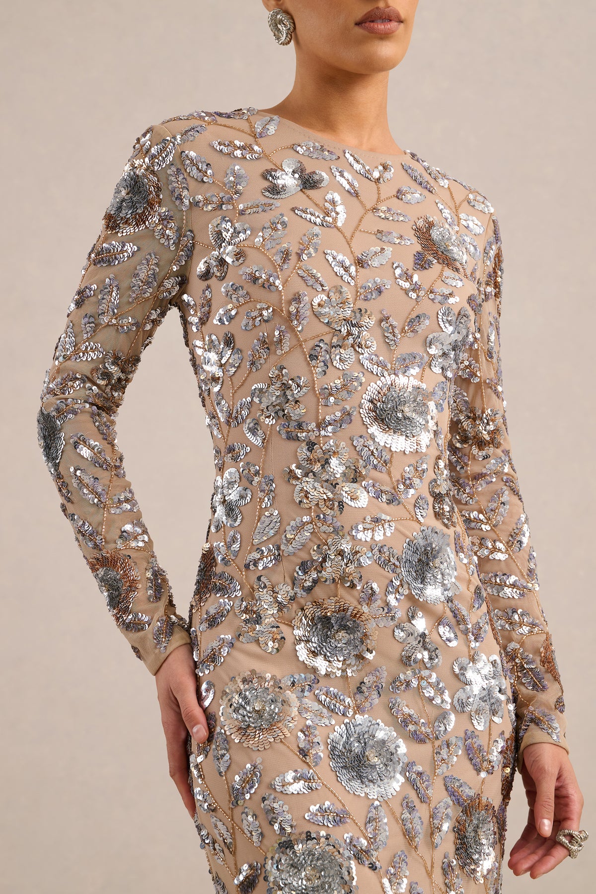 ECM_HR_CL138332050 - Josiana _ Gold Metallic Embellished Round-Neck Maxi Dress3.jpg