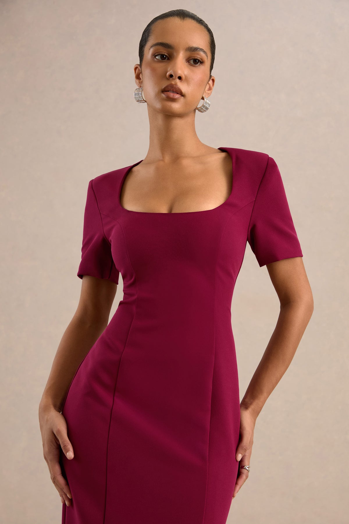 ECM_HR_CL138777102 - Elisiae Burgundy Scoop-Neck Midi Dress3.jpg