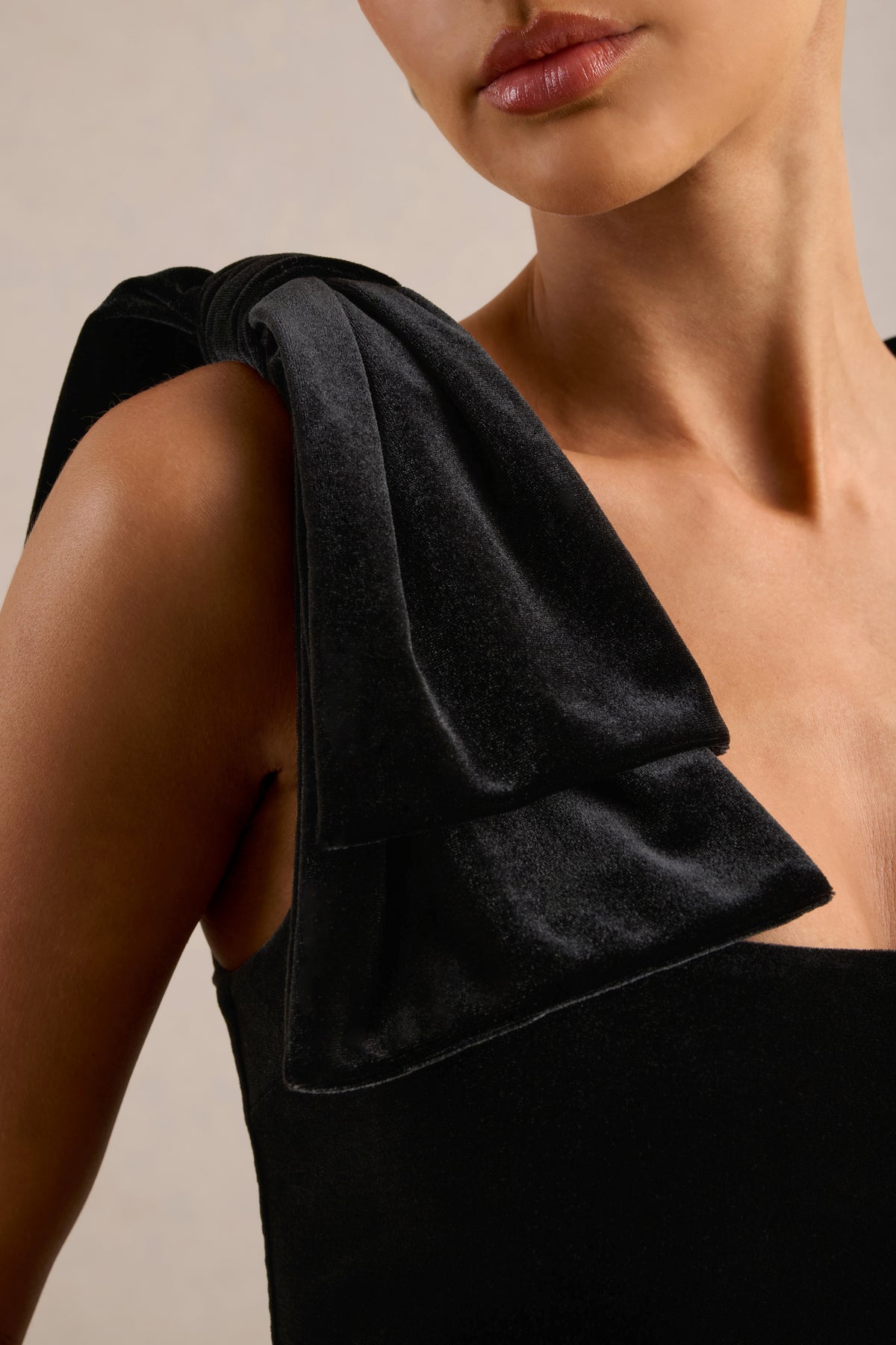 ECM_HR_CL138831001 - Beatrix _ Black Square Neck Maxi Dress with Bow Detailing4.jpg