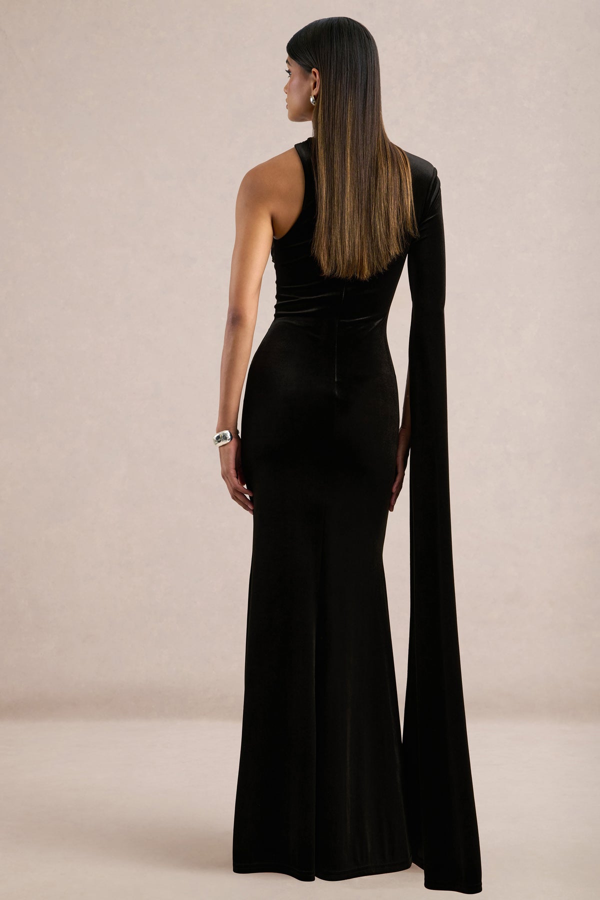 ECM_HR_CL138838001_Lior_Black_6477.jpg