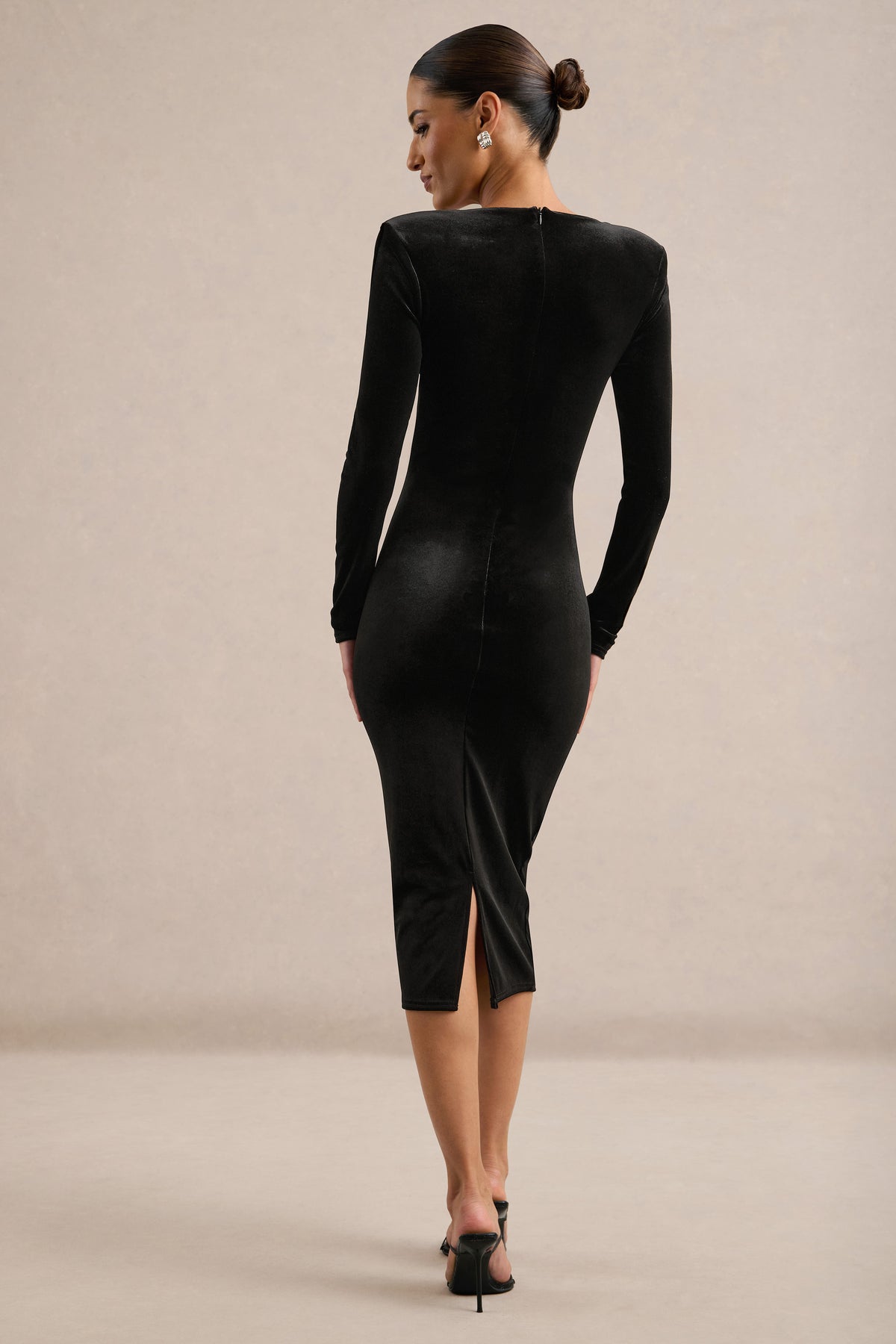ECM_HR_CL139198001 - Fantine _ Black Velvet Square Neck Long Sleeve Midi Dress5.jpg