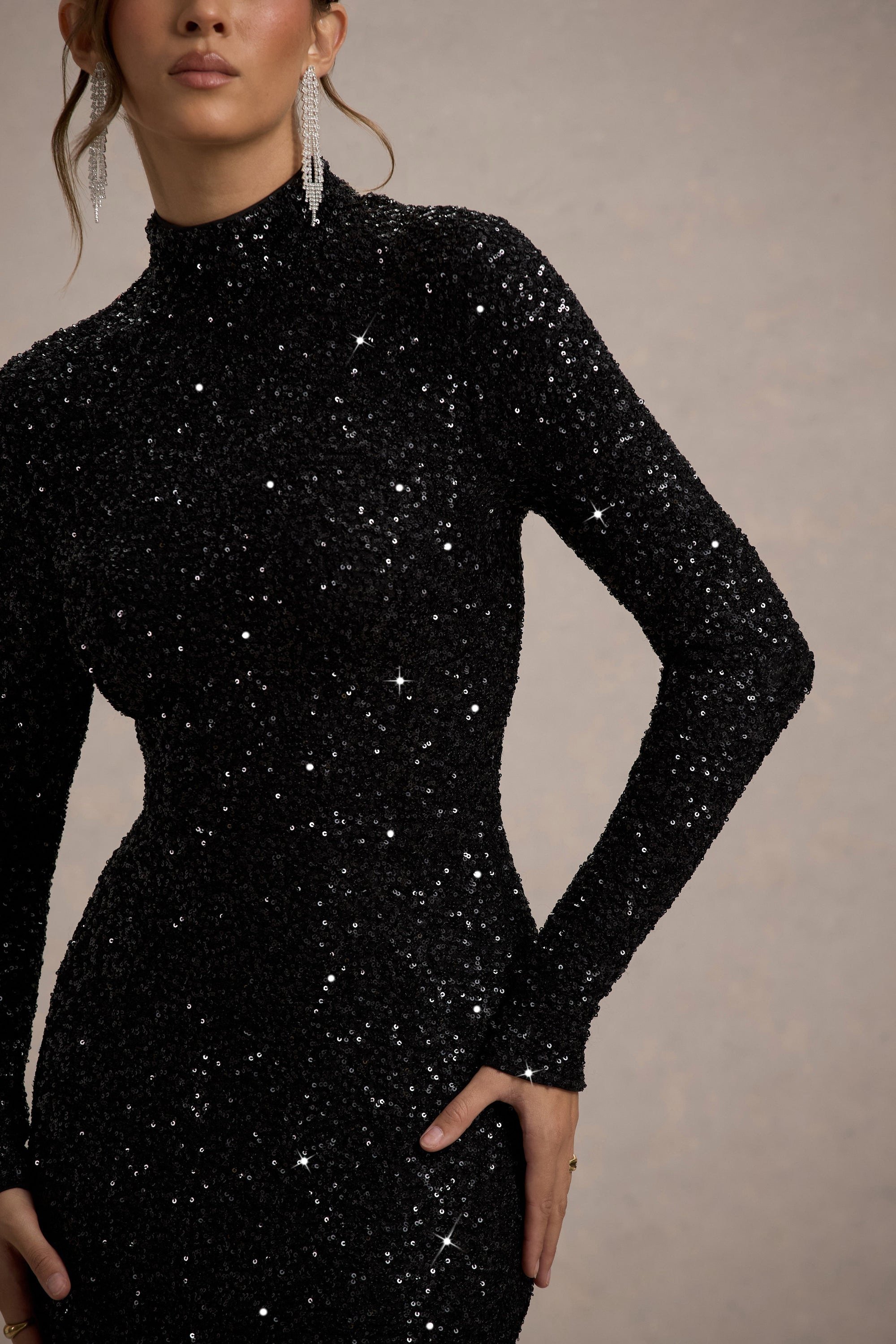 QC-PASS_HR_CL135031002-GalaxyBlackSequinTurtle-NeckLong-SleeveMaxiDress6