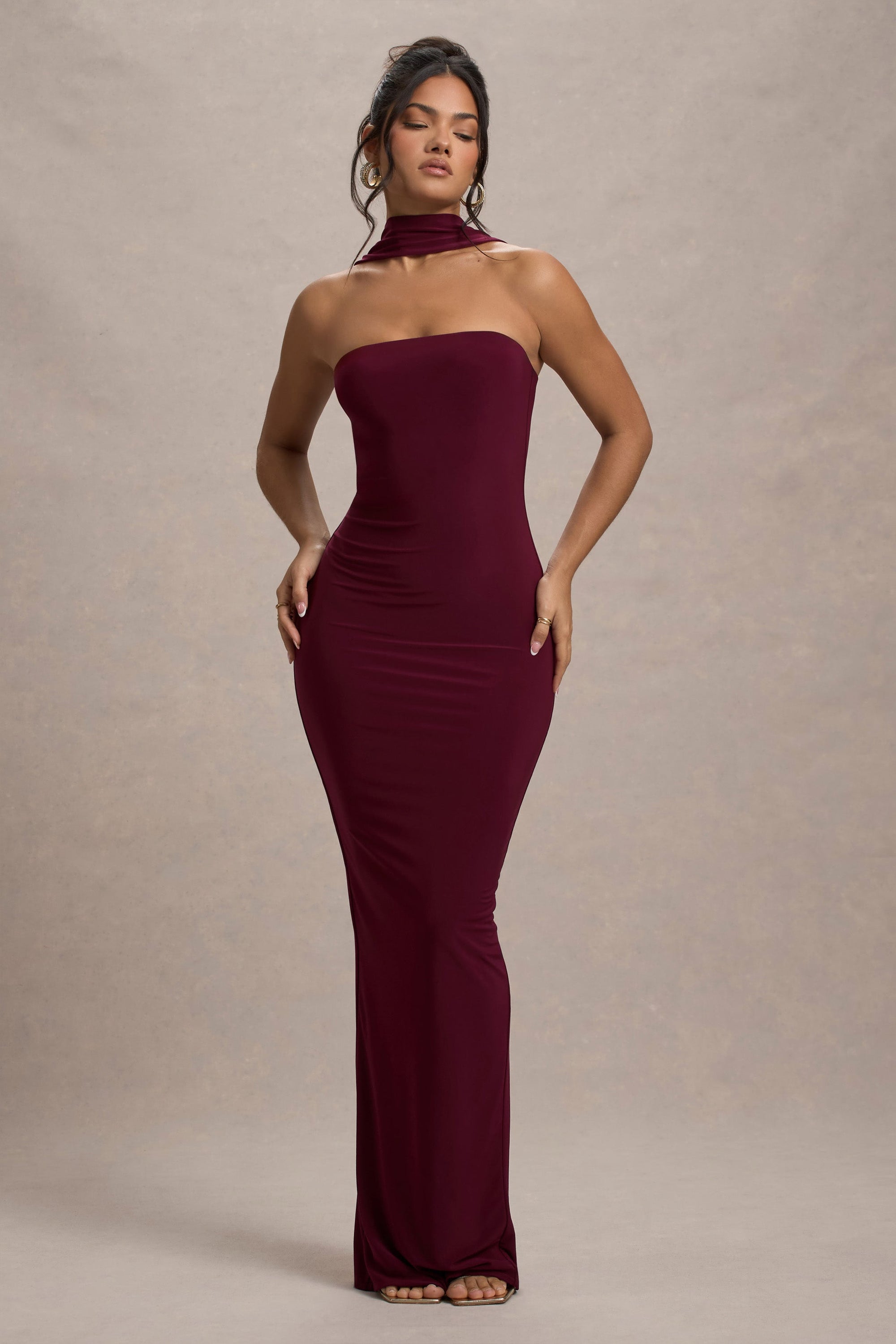 WB_CC_HR_CL135235069-NobuBurgundyBandeauMaxiDressWithHalter-Collar2