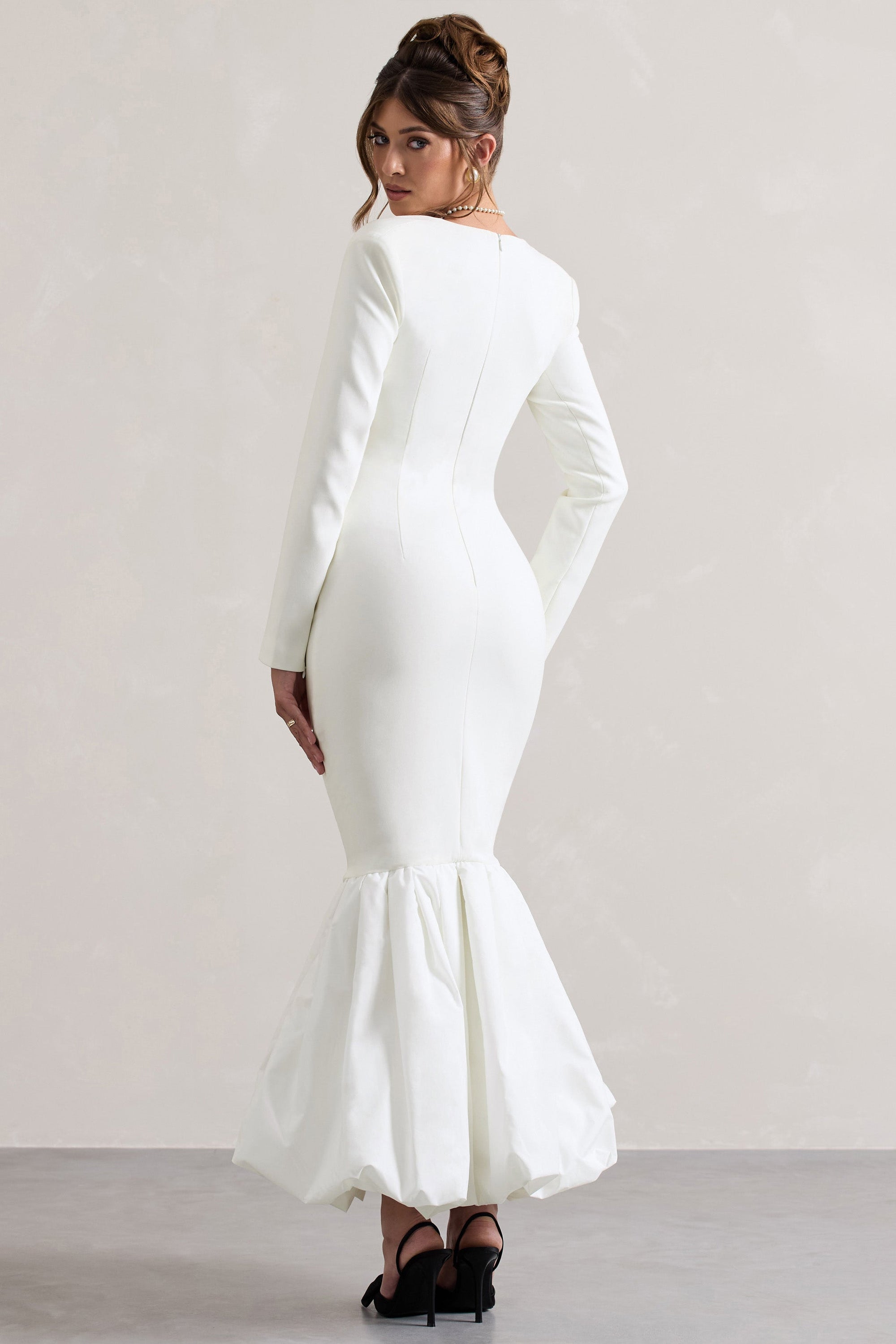 London | Cream Sweetheart Maxi Dress With Volume Hem - Club L London - AUS