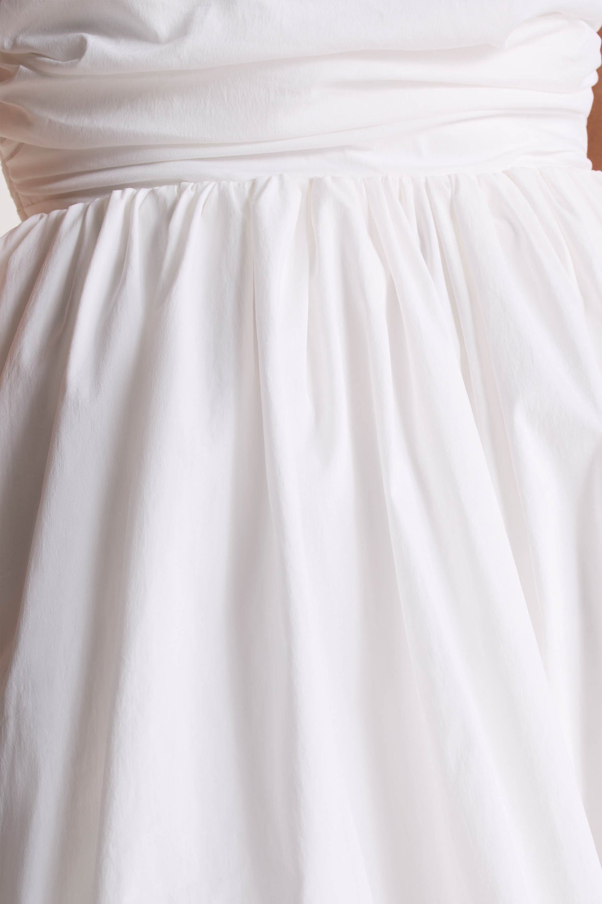 uploaded_image_3_mozj9_70a4d58d-ff32-4978-9a4b-014f33c37f8d