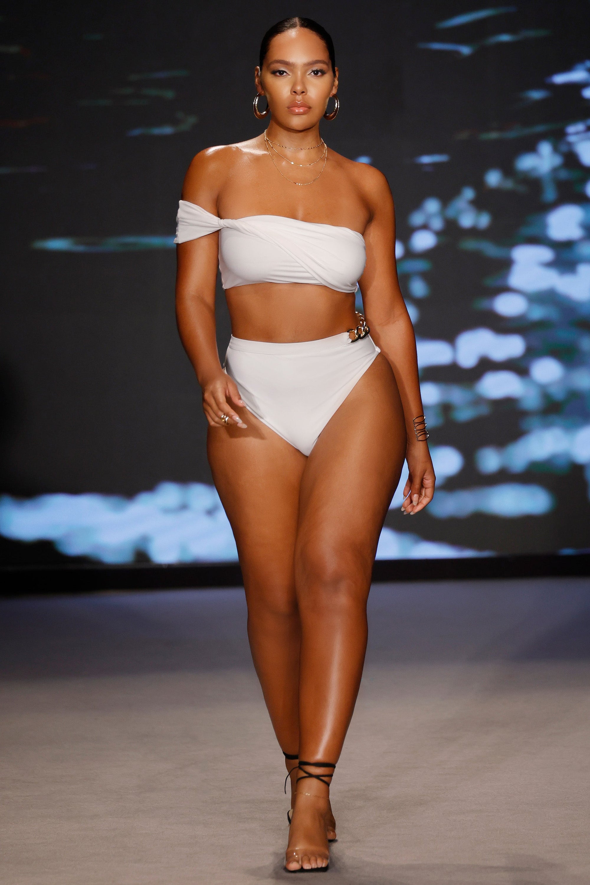 Wealth | White High Waisted Chain Bikini Bottoms - Club L London - AUS
